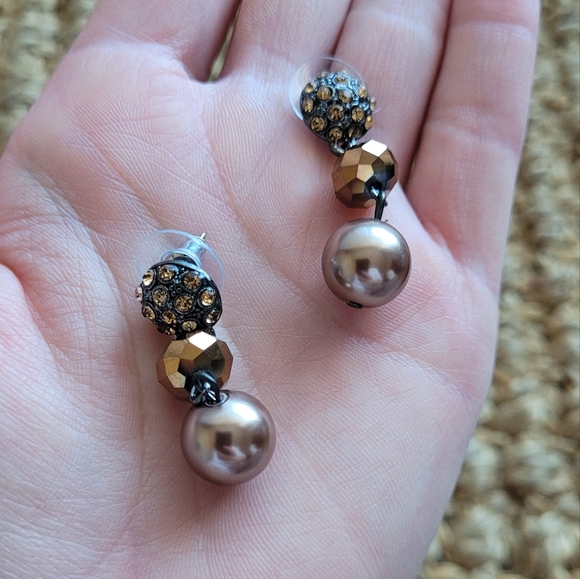 Monet dusty blush and champagne bead and faux pearl dangle earrings - Picture 2 of 3